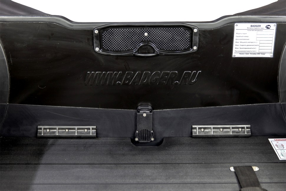 Лодка надувная моторная многоцелевая из ПВХ морского класса Badger HEAVY DUTY HD390 чёрный 3,9м